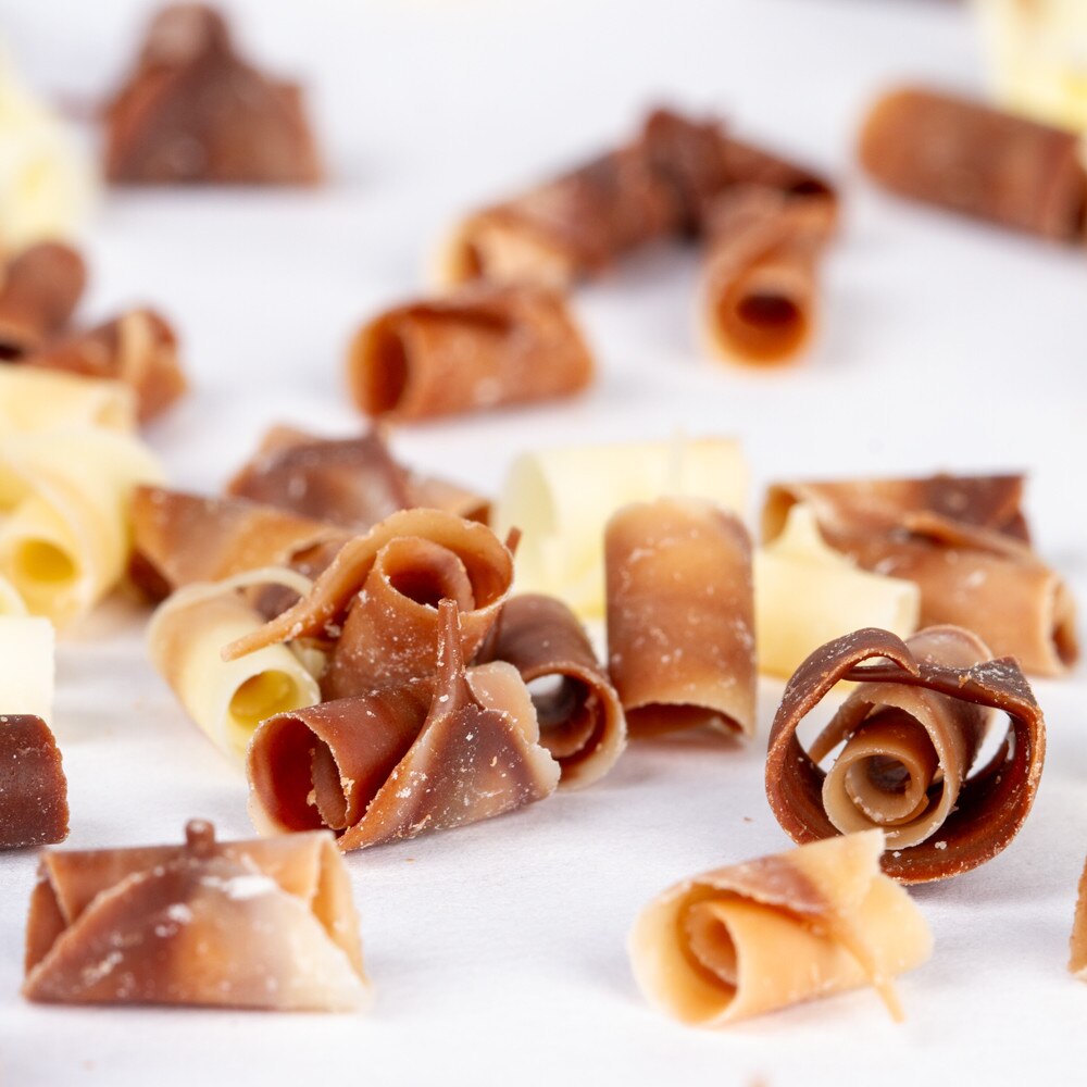 Vanova Dark and White Marbled Chocolate Curls 4kg